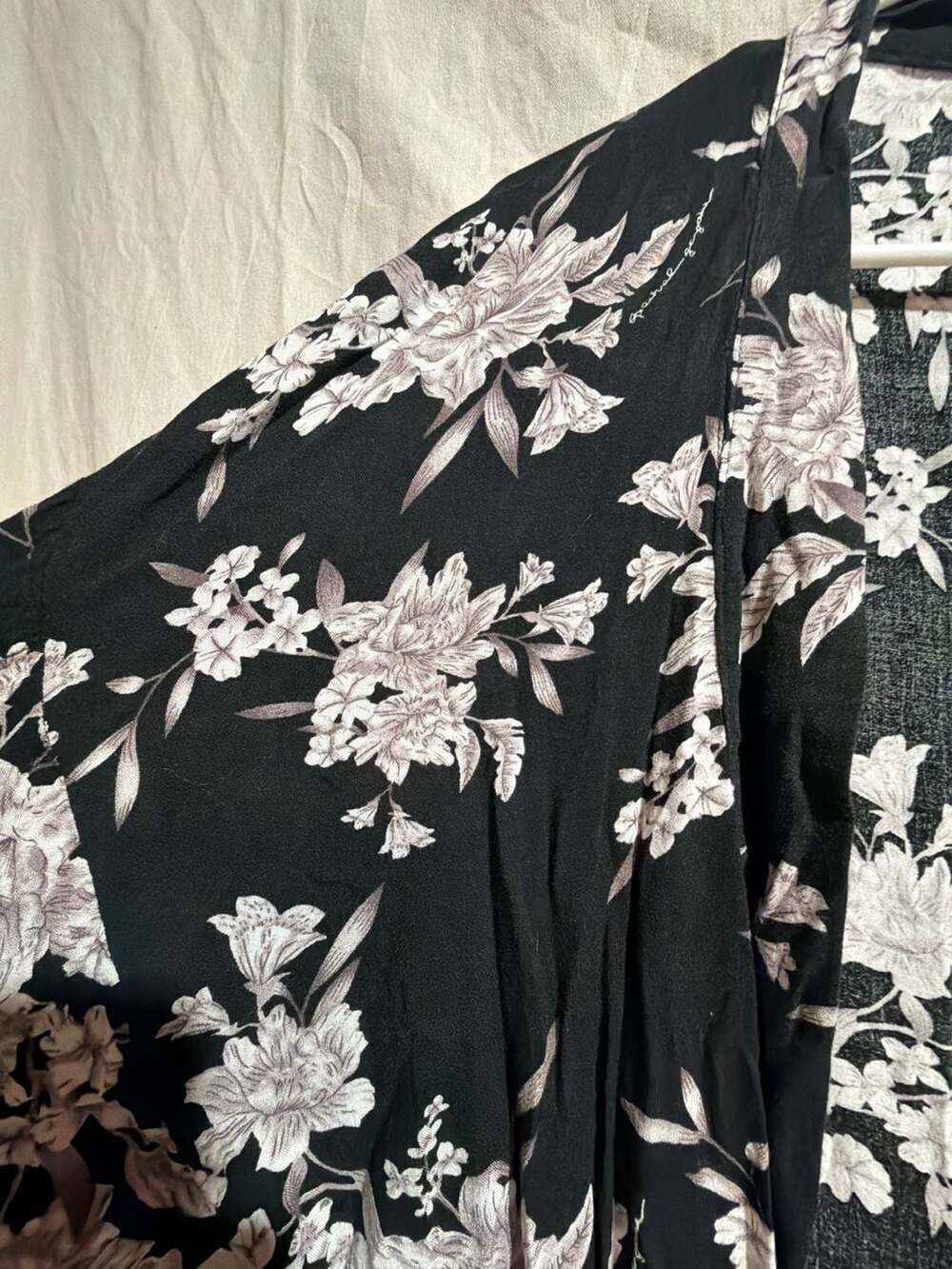 Spiritual Gangster Maya Black Floral Kimono One Size - Picture 2 of 6